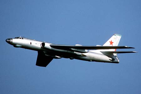 Ту-16 бомбардировщик (1181x787 / 176 кб)